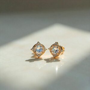 Read more about the article Hate Heavy Earrings? These Lightweight Beauties Are For You